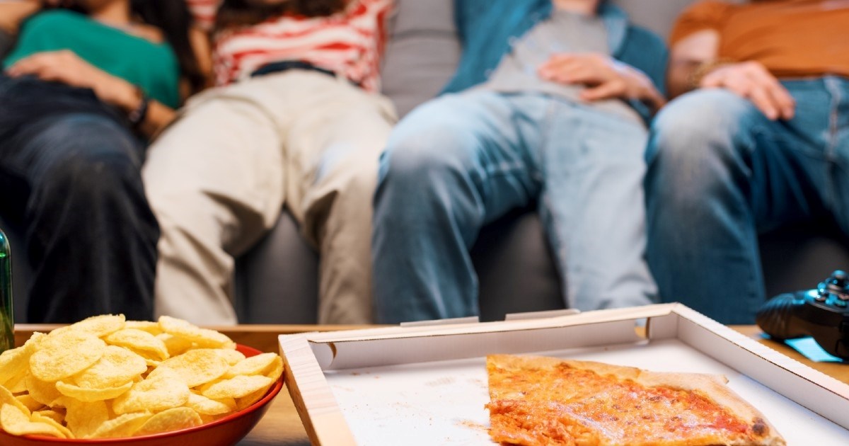 Često ste pospani nakon obilnog obroka? Gastroenterolozi objasnili zašto se to događa