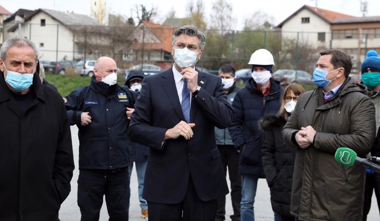 Plenković obišao oštećene kuće: Ljudi su izgubili što su generacijama stvarali