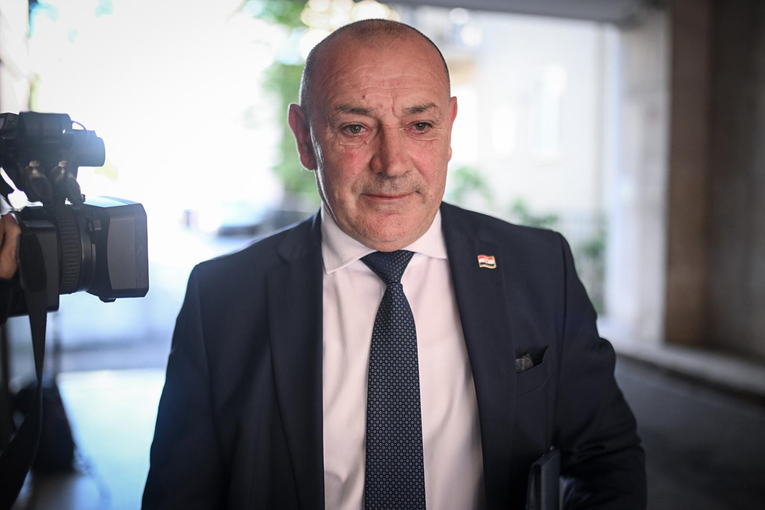 Medved pozvao na obilježavanje postrojavanja ZNG-a. Održat će se koncert kod fontana
