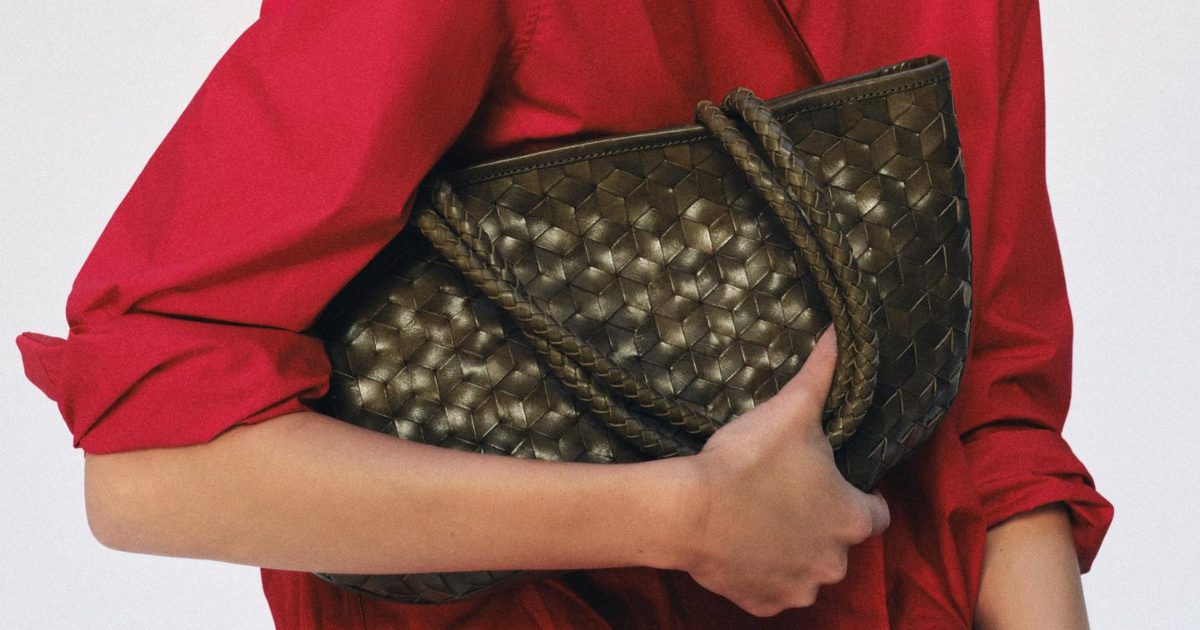 Zara ima torbu koja izgleda dizajnerski, a košta znatno manje