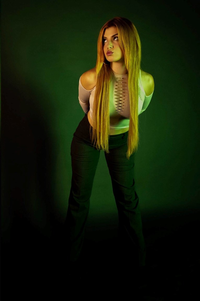 Na Doru dolazi s pjesmom - "Dora". Tko je Ananda?