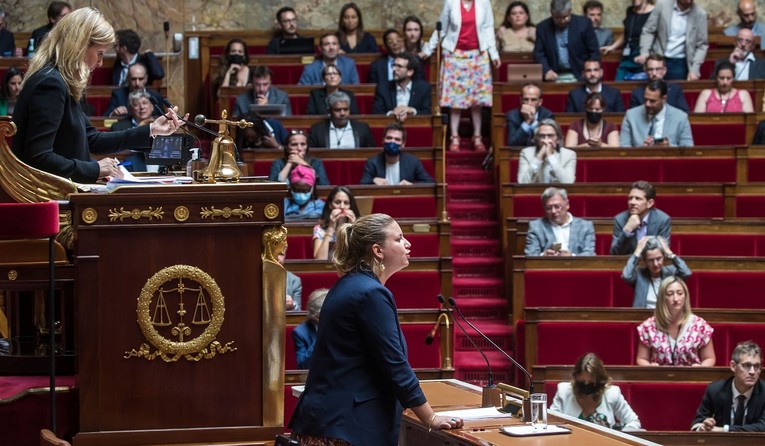 Francuska zbog inflacije povećala mirovine i socijalna davanja