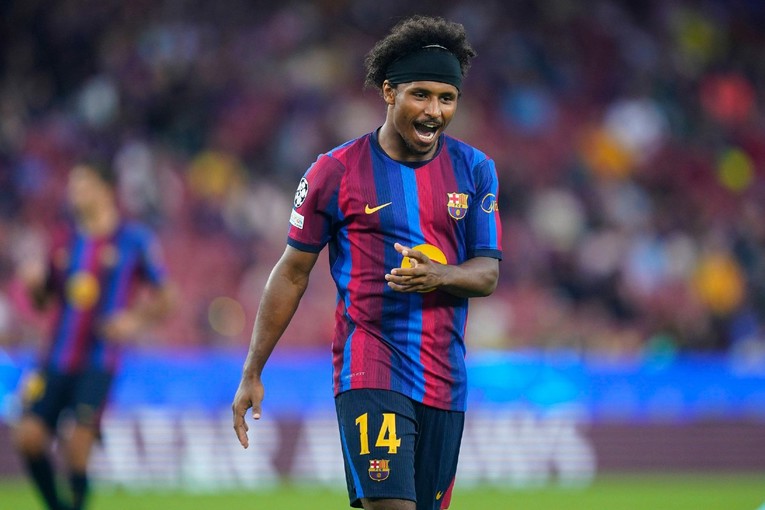 Barcelona deklasirala Feyernoord u prvom kolu Lige prvaka. Livaković bio na klupi