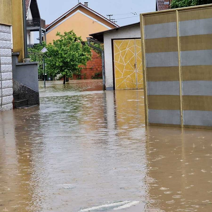 VIDEO Dijelovi Požege pod vodom, poplavljene i kuće