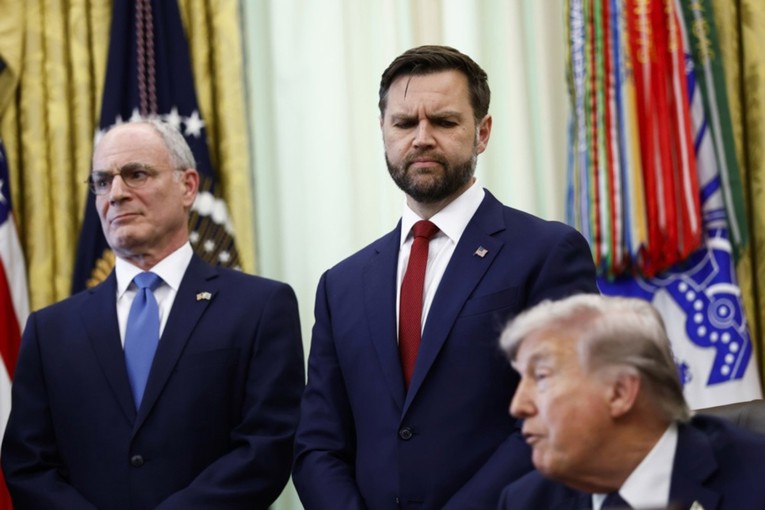 CNN: Trump zaustavio napade na Iran nakon upozorenja iz vojske