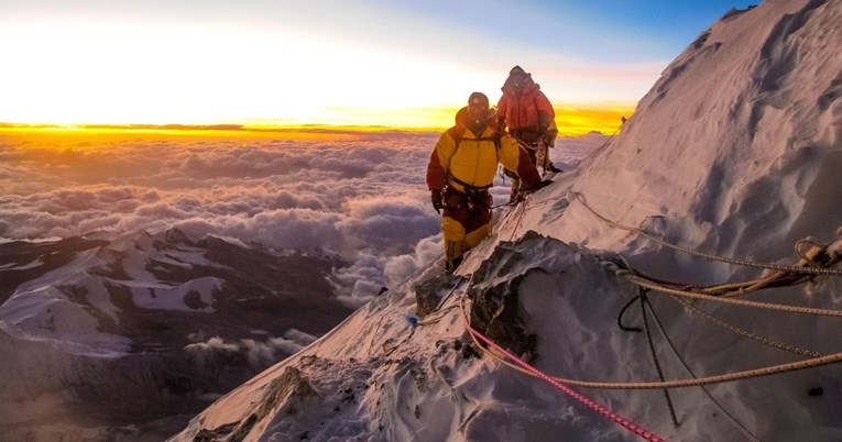 Mount Everest je prepun fekalija penjača. Zbog toga se sad uvodi novo pravilo