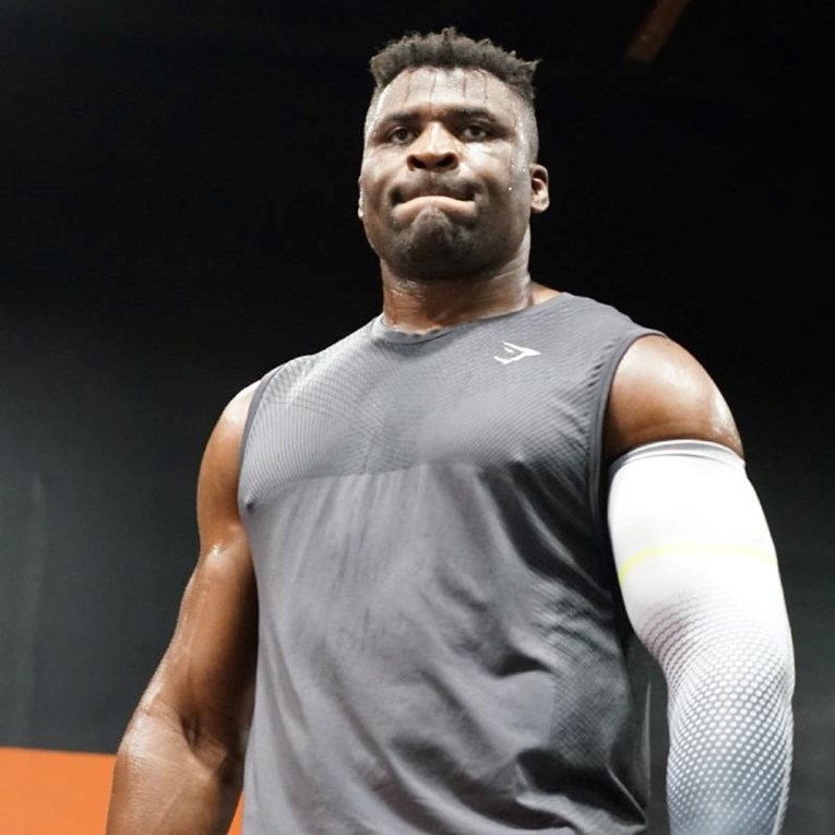 Francis Ngannou sudjelovao u prometnoj nesreći u kojoj je poginula djevojka (17)?