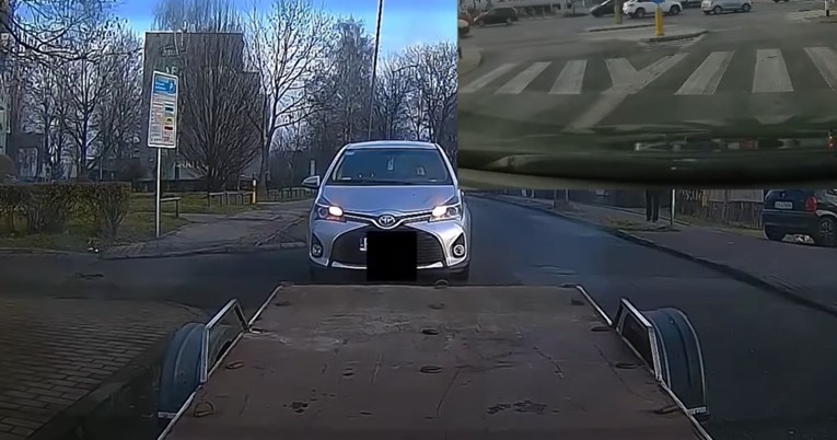 VIDEO Prolaznici u čudu: Vozačica Toyote zabila se u prikolicu, i to dvaput