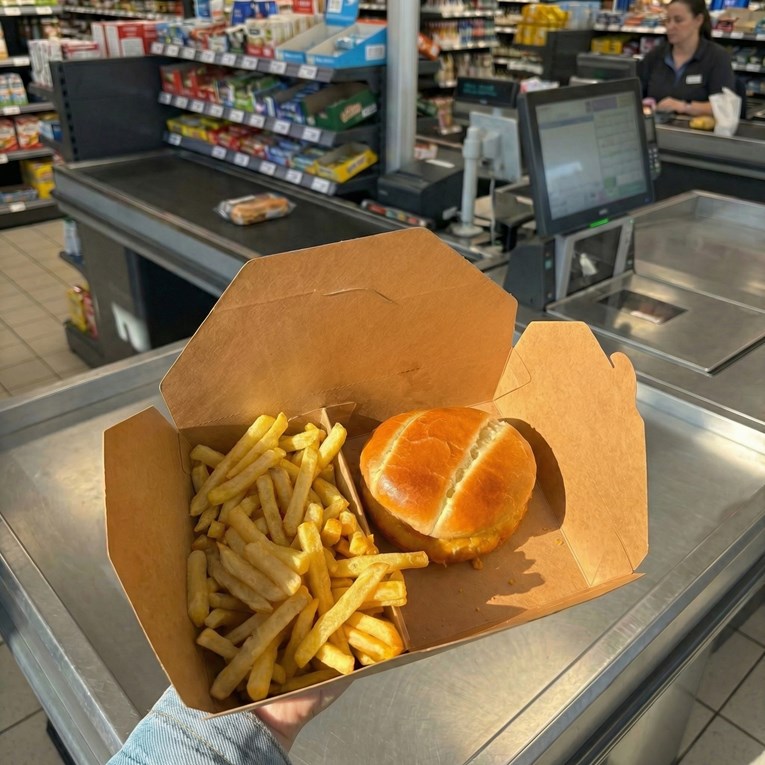 Studenac uveo fast food kutak. Meni s hamburgerom košta 5 eura, ljudi oduševljeni