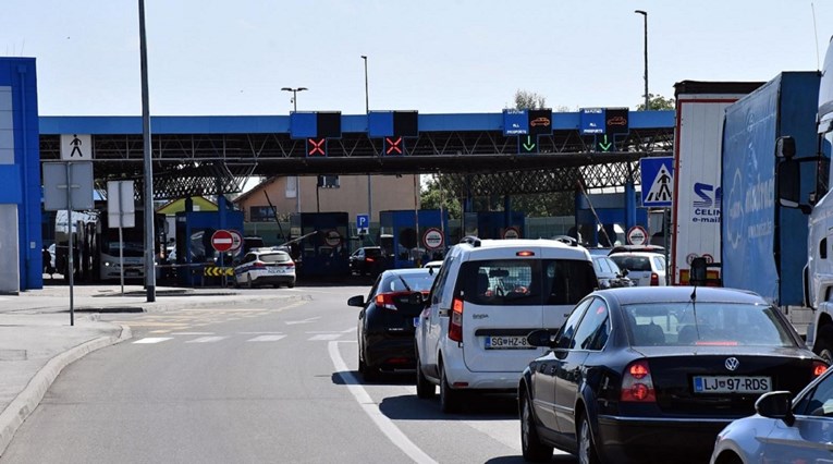 Svi putnici će moći prelaziti preko desetak graničnih prijelaza između BiH i Hrvatske