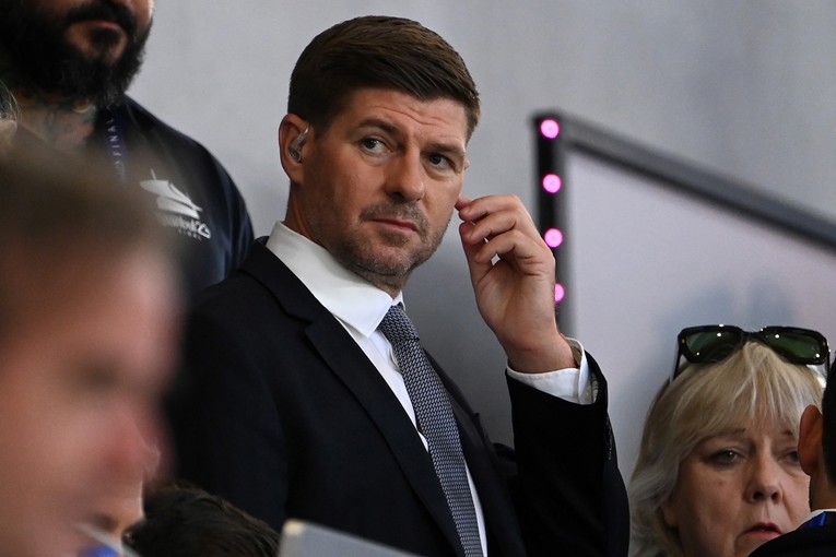 Gerrard doznao da Atleticova zvijezda ima psa koji se zove Anfield. Komentar je hit 