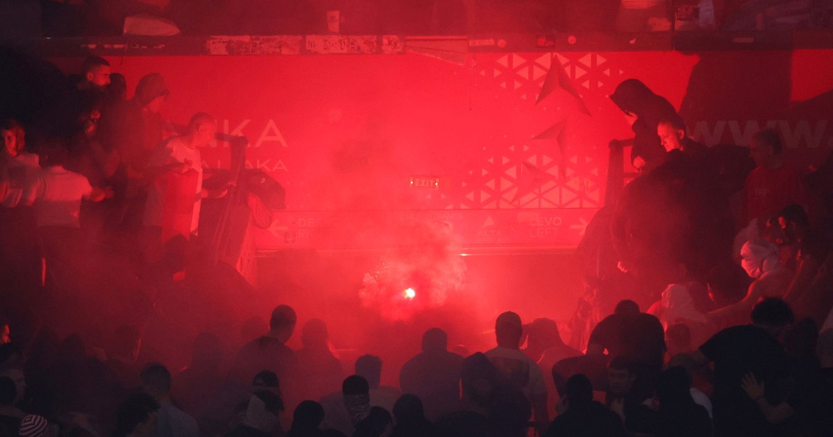 Prozivke Grobara i Delija na beogradskom derbiju. Spominjali Zagreb, Split i Tuđmana