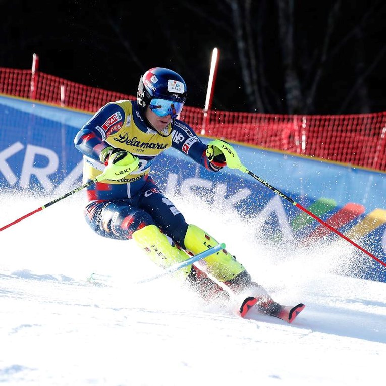 Zubčić deseti u prvoj vožnji u Söldenu. Borit će se za postolje