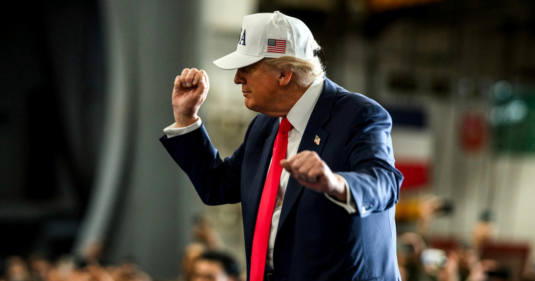 Trump tvrdi da Amerikanci podržavaju napad na Iran. Anketa pokazuje suprotno