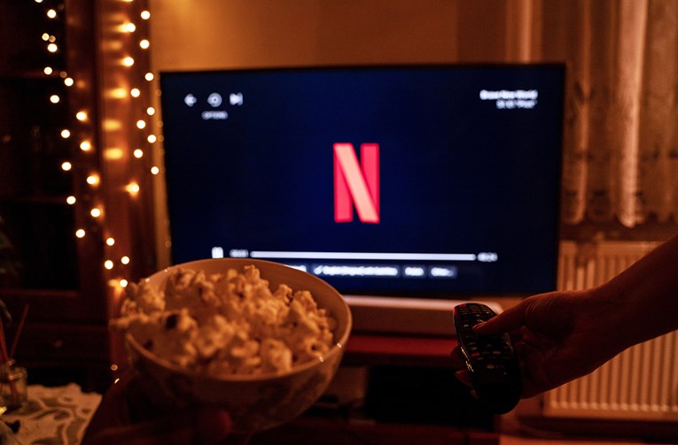 Netflix razmatra najveću akviziciju u povijesti tvrtke: Kupuje Warner Bros Discovery?