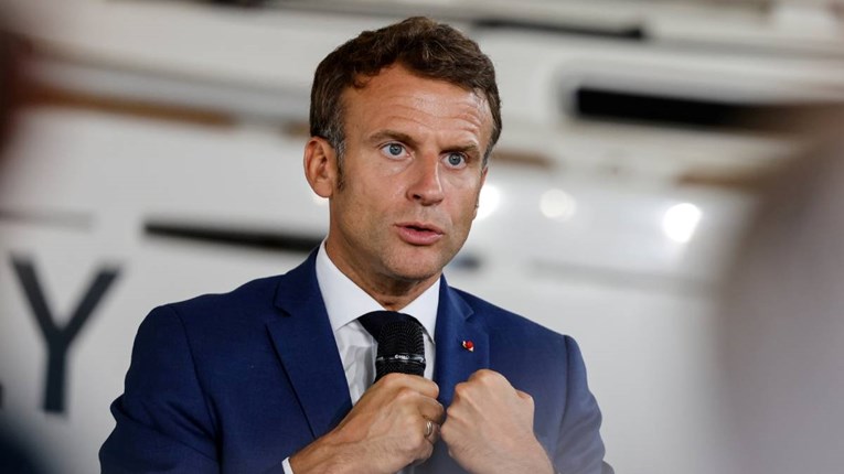 Macron: Francuska će pomoći Ukrajini da vrati svoj teritorij