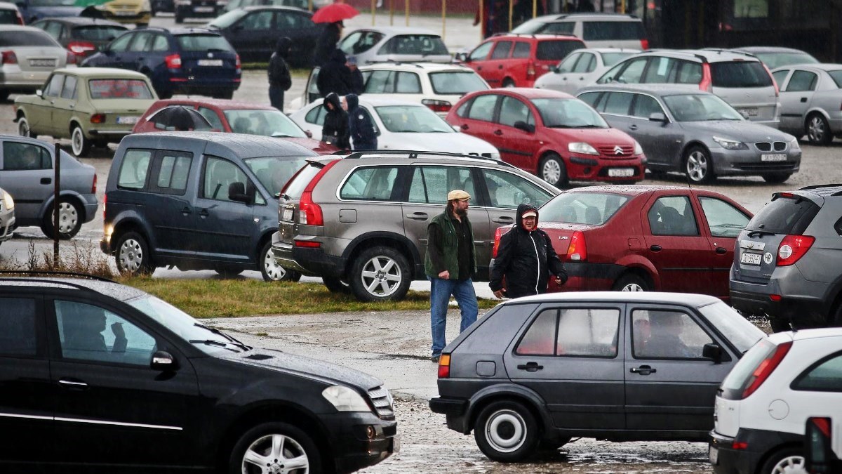 Ove godine prodano više auta nego lani, benzinci prodavaniji od dizela