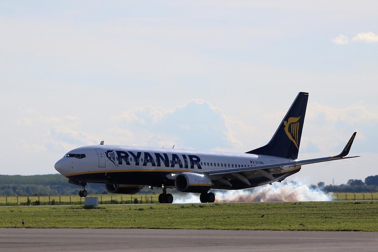 Avion Ryanaira kružio oko Osijeka jer je kontrolor leta zakasnio na posao