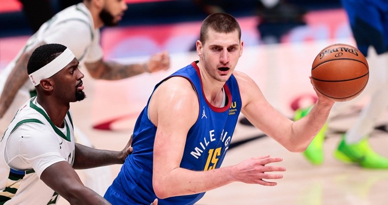 Jokić iza sebe ostavio Dončića u izboru za najbolje košarkaše mjeseca u NBA ligi