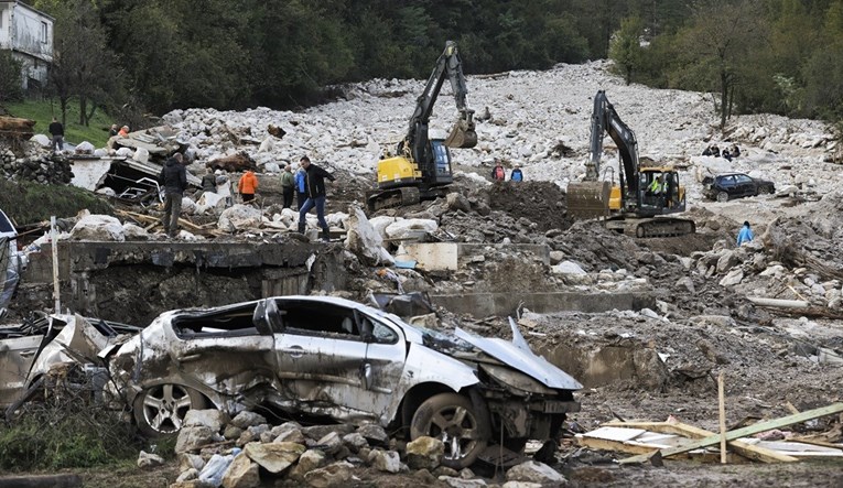 Hitna evakuacija stanovništva u sjevernoj Hercegovini mora završiti do 2 sata ujutro