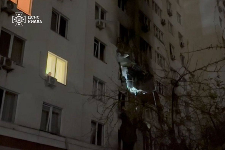 Rusi satima gađali Kijev hipersoničnim raketama i dronovima. Snimke su jezive