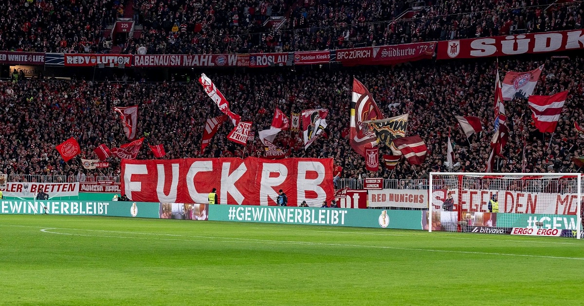 Navijači Bayerna: Je*eš RB. Nogomet nije energetsko piće