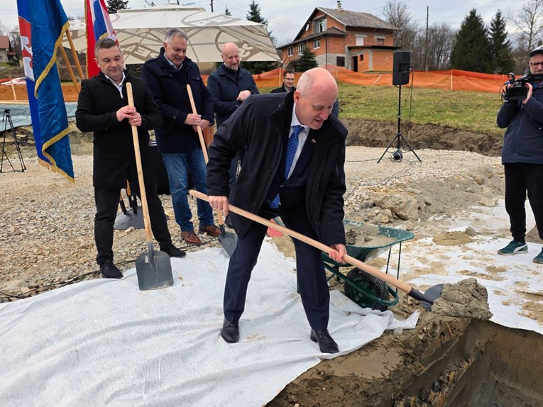 Bačić: Priuštivo stanovanje je top tema, ne samo u Hrvatskoj. Uskoro stiže novi zakon