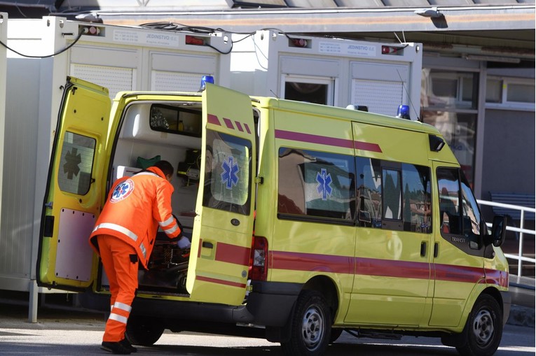 Bračanka koja se srušila pred zaključanom Hitnom se oporavlja. Brat: Ne krivim osoblje