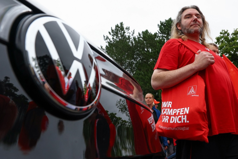 Volkswagen razmatra zatvaranje četiri tvornice u Njemačkoj. "Preskupi smo"
