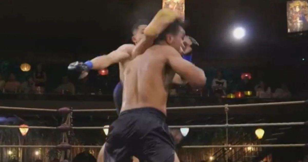 VIDEO Nokaut godine? High-kickom protivnika poslao u bolnicu