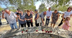 Održana komemoracija srpskim civilima ubijenim u Gošiću: "Nikome nisu bili prijetnja"