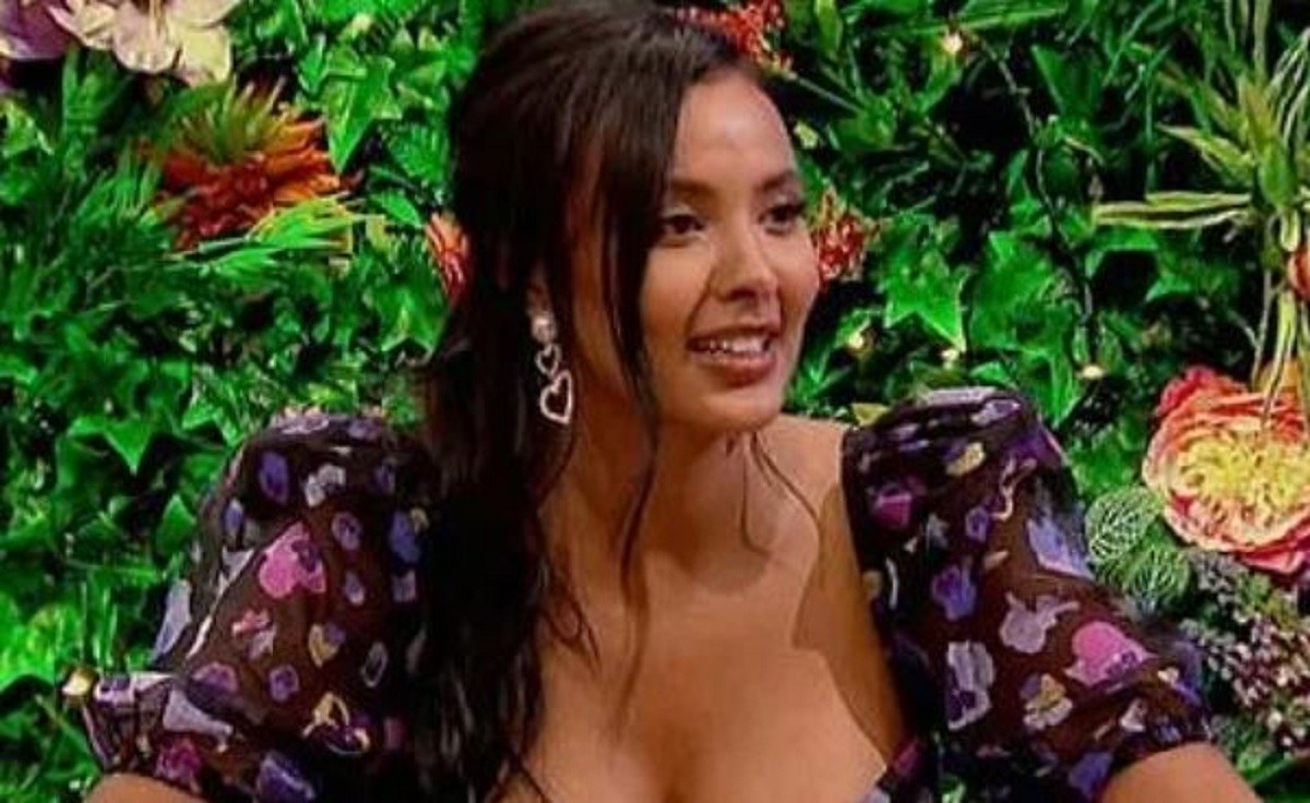 Voditeljica odgovorila hejterima: Ako vam smetaju moje grudi - to je na vama