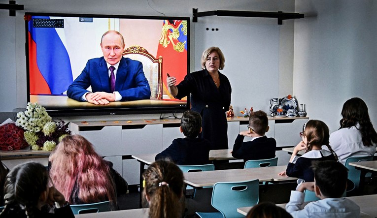 Rusi ispisuju djecu iz škola zbog ratne propagande