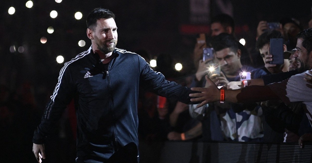 Messi se okružuje prijateljima. Ovo su slavni nogometaši koji bi mogli u Inter Miami
