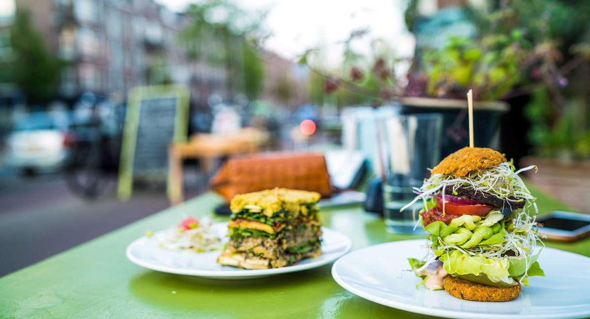 Zašto se veganski restorani zatvaraju - ili dodaju meso na jelovnik?