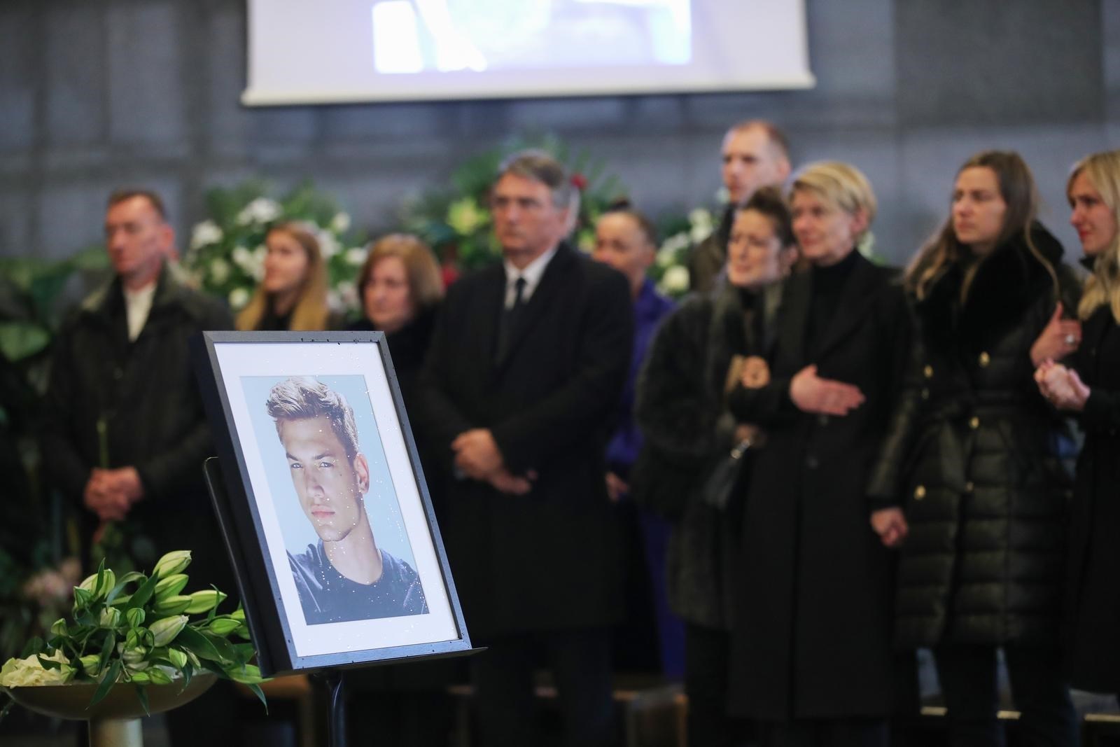 Hrvatski maneken Patrik Cvetko (28) na Mirogoju ispraćen na posljednji počinak