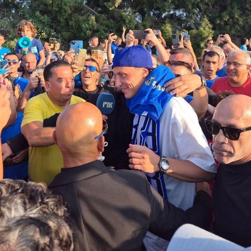 David Luiz potpisao za Pafos i izazvao ludnicu. Pogledajte doček navijača