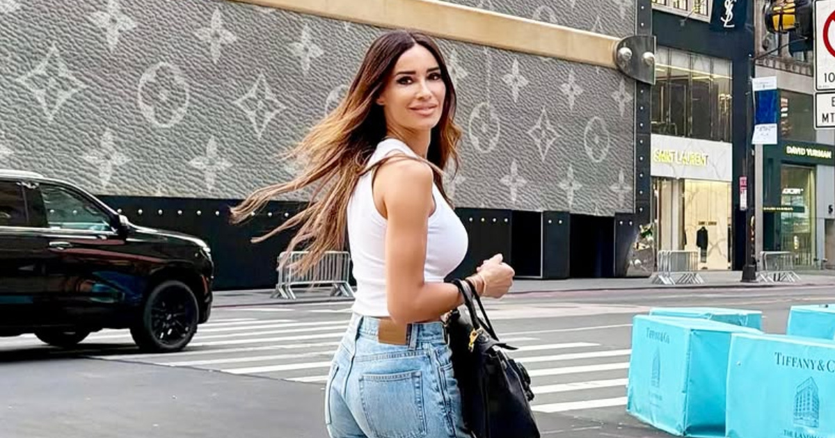 Lana Banely ne skida sandale od 1450 eura