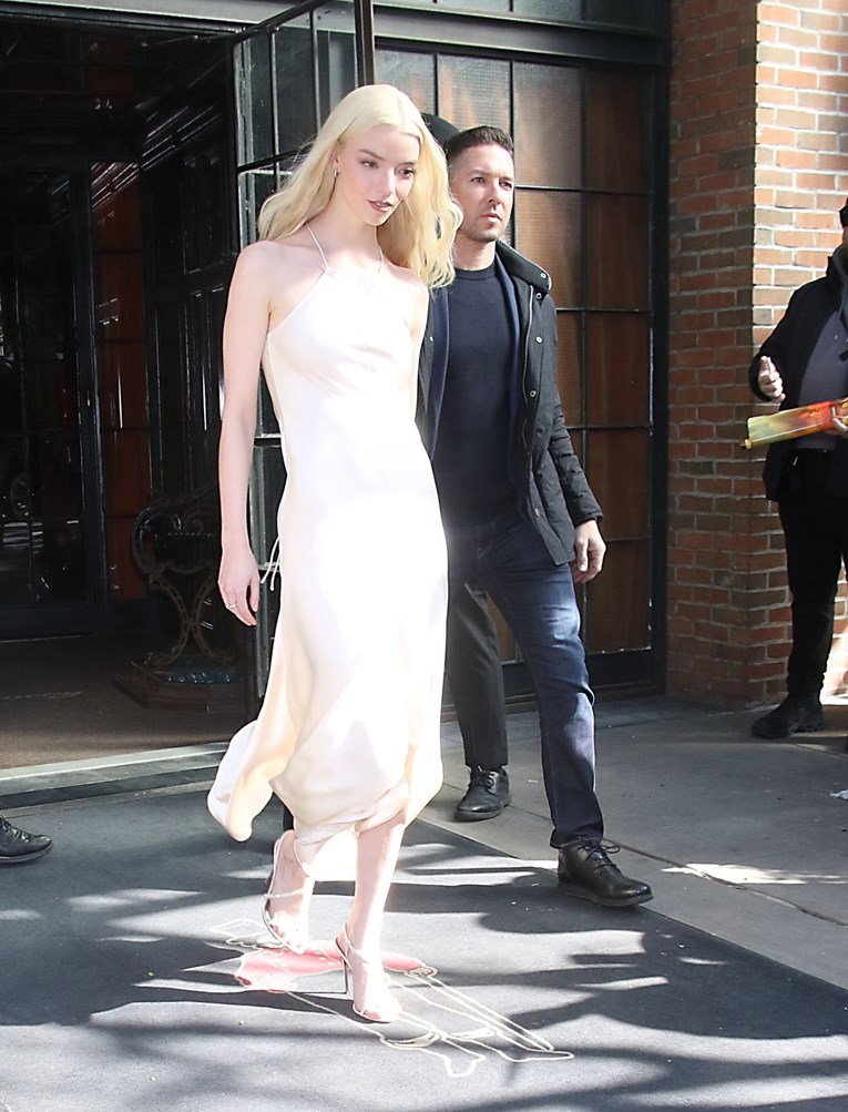 Anya Taylor-Joy ne izlazi iz svilenih komada