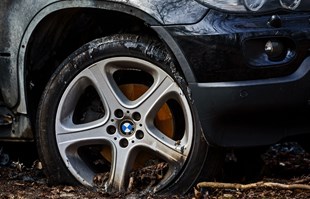 BMW opoziva preko 371.000 auta zbog greške u sustavu kočenja