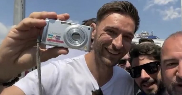 VIDEO Ovaj čovjek i njegov fotoaparat jedna su od najljepših priča finala Lige prvaka