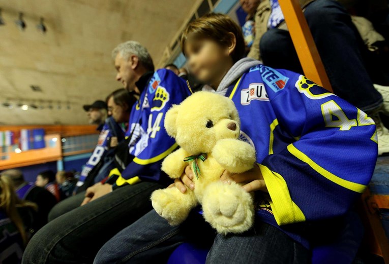 Omiljena igračka na udaru znanstvenika: Plišani medvjedići nisu dobar poklon