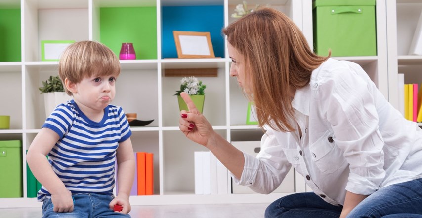 Četiri psihološki štetne stvari koje roditelji nesvjesno govore djeci