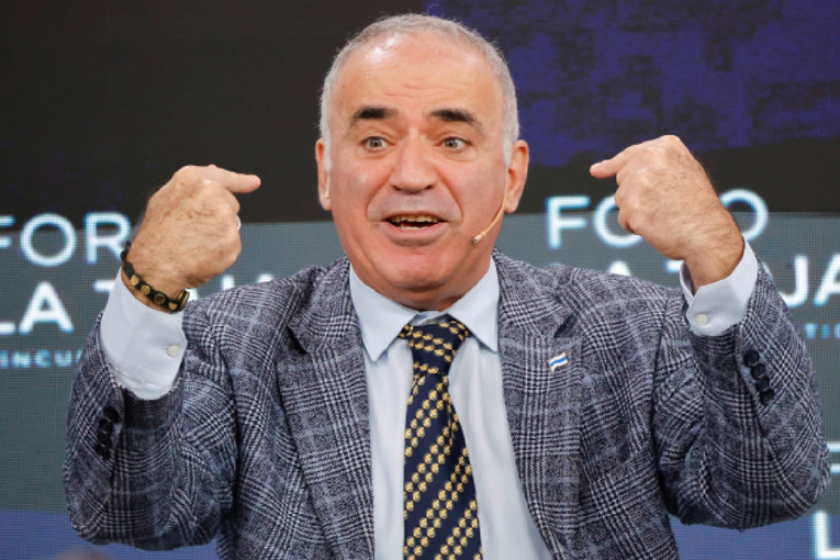 Kasparov: Ovo je bila otvorena pljačka kako bi Ronaldo prošao u idući krug