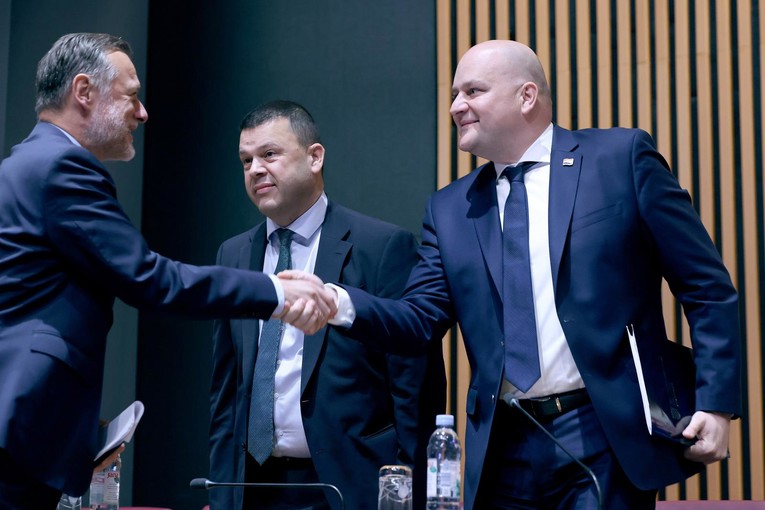 Šušnjar brani Njonju od Vučića. "Ja ne bih baš tako lagao o Amerima"