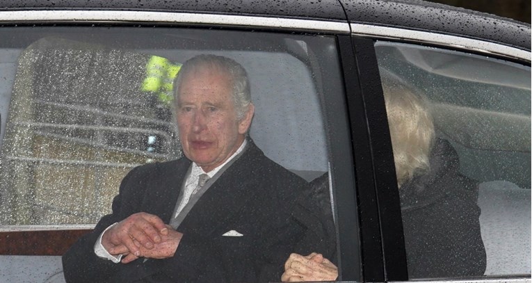Kralj Charles stigao u London na liječenje, fotke zabrinule ekipu na internetu