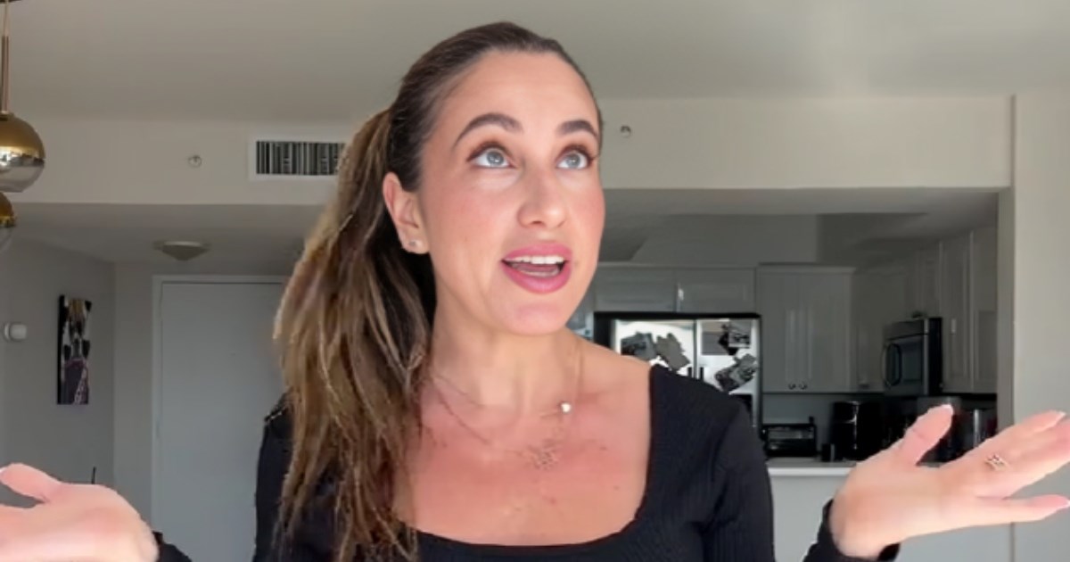 Putnica morala sjediti između para u avionu jer se nisu htjeli odreći svog mjesta