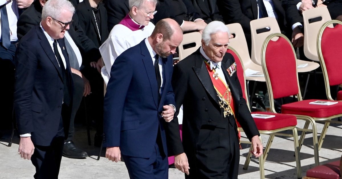 Princ William na sprovodu pape Franje bio bez Kate. Otkriveno zašto ona nije došla
