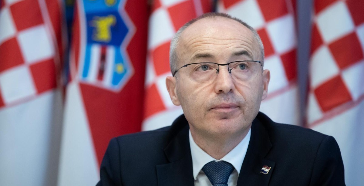 Ovo nije prvi put da Krstičević podnosi ostavku