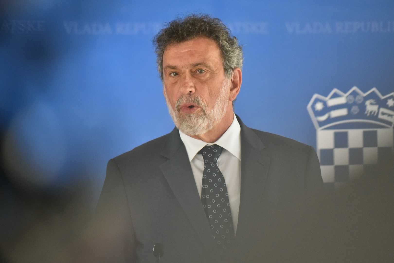 Fuchs: Školska godina počinje bez posebnih mjera